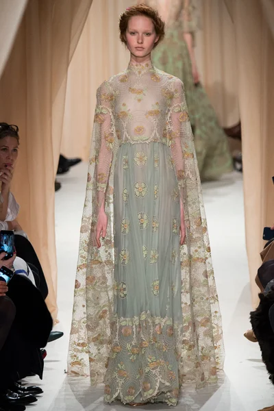 Look 30